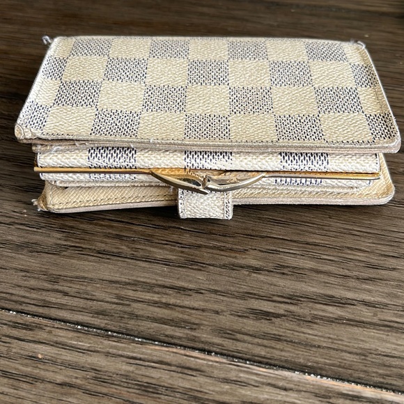 LV Damier Azur Kisslock Wallet - Picture 6 of 16